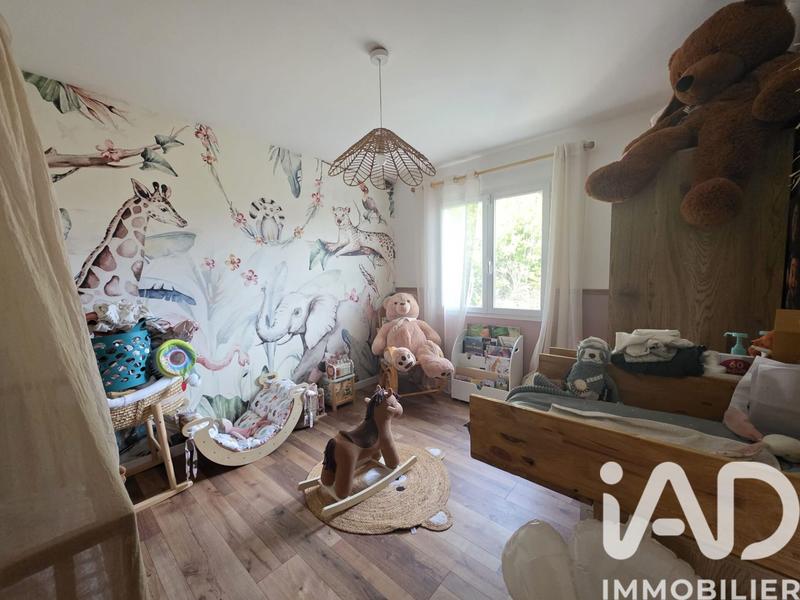 Maison - 99 m² - 5 pièces