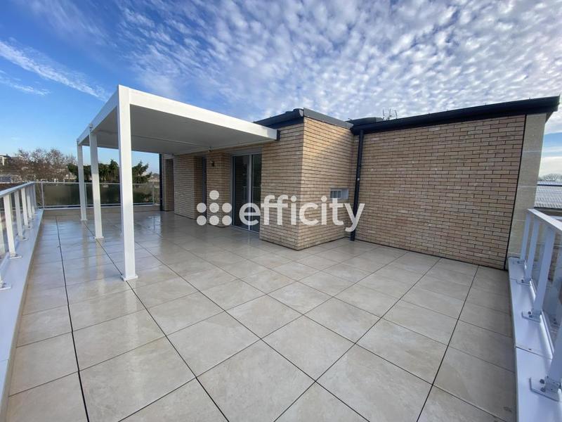 Appartement - 98 m² - 6 pièces