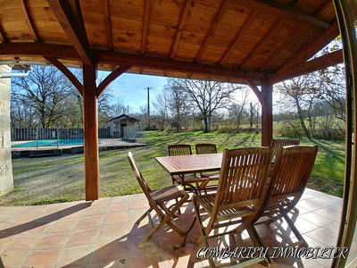 Maison - 180 m² - 7 pièces