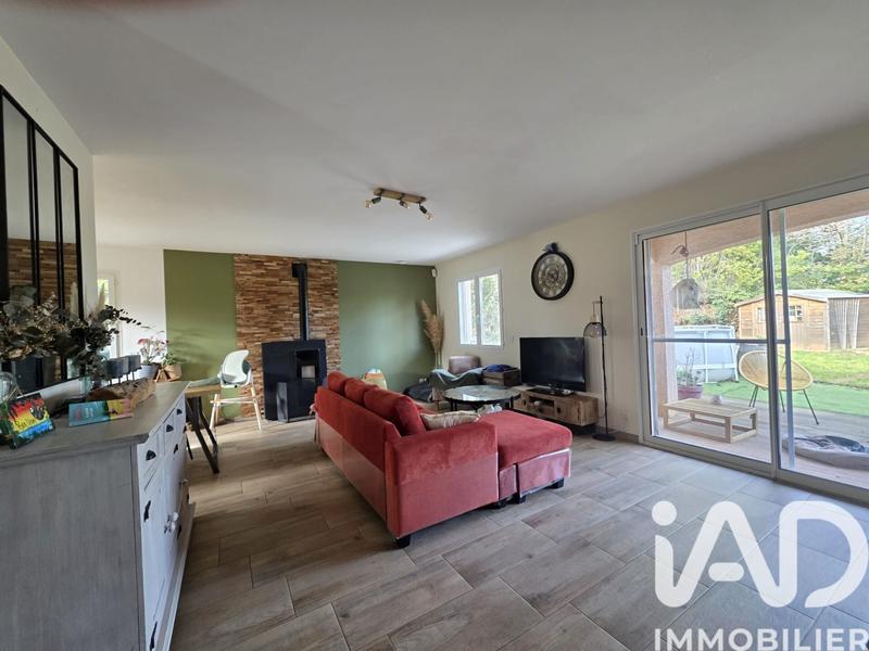 Maison - 99 m² - 5 pièces