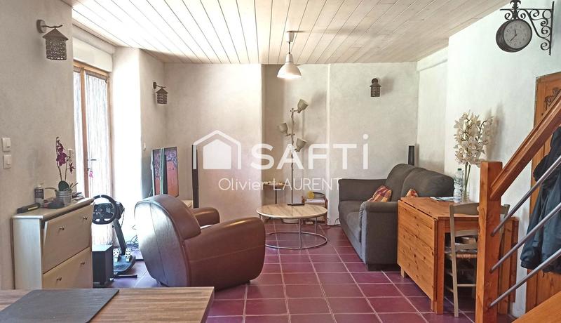 Maison - 215 m² - 9 pièces