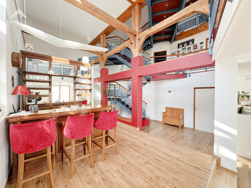 Maison - 280 m² - 6 pièces