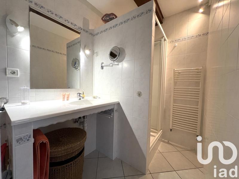 Maison - 200 m² - 7 pièces