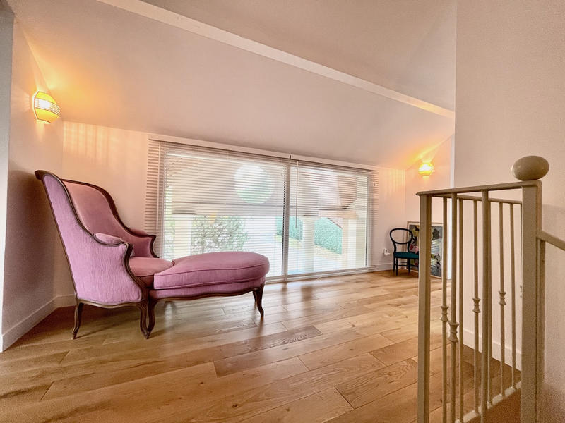 Villa - 230 m² - 7 pièces