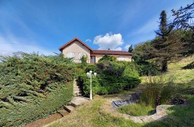 Maison - 102 m² - 4 pièces