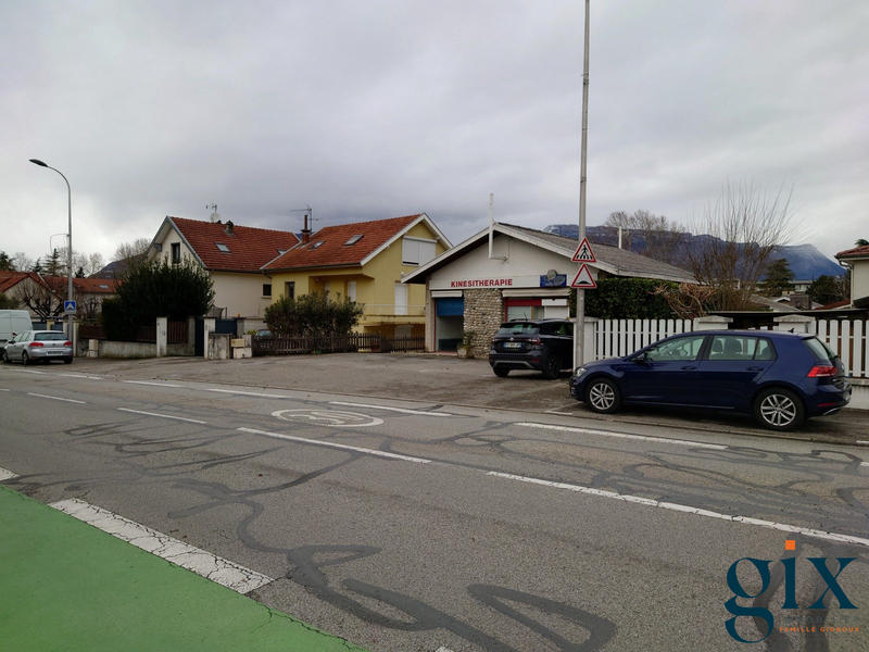 Local commercial - 80 m² - 4 pièces