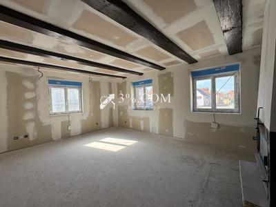 Duplex - 130 m² - 9 pièces