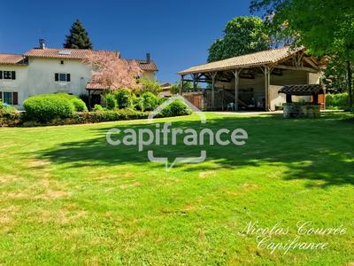 Maison - 214 m² - 5 pièces