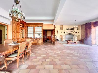 Appartement - 183 m² - 6 pièces