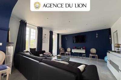 Propriété - 359 m² - 13 pièces