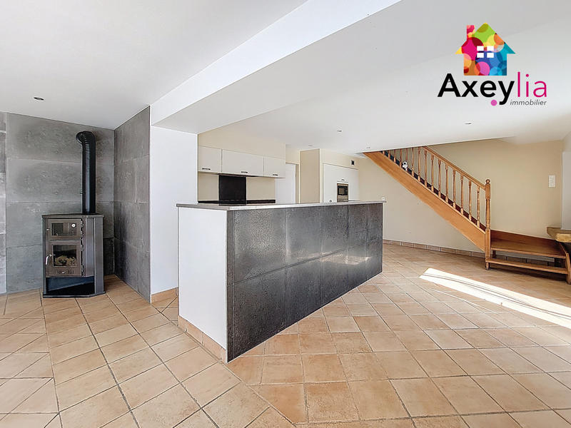 Maison - 158 m² - 6 pièces