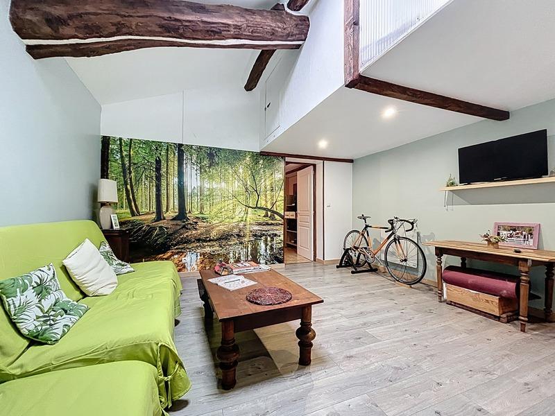 Maison - 270 m² - 12 pièces