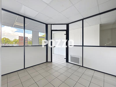 Local commercial - 107 m²