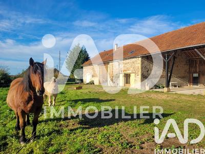 Maison - 317 m² - 8 pièces