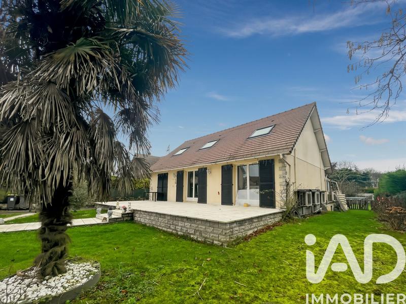 Maison - 130 m² - 8 pièces