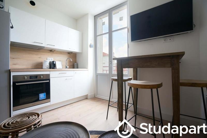 Chambre - 10 m² - 1 pièce