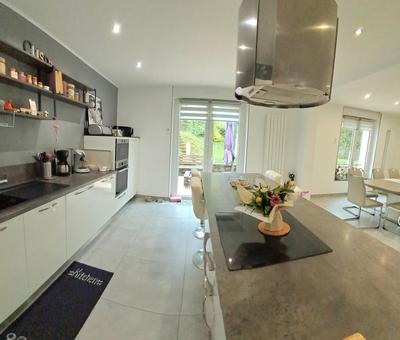 Maison - 163 m² - 7 pièces