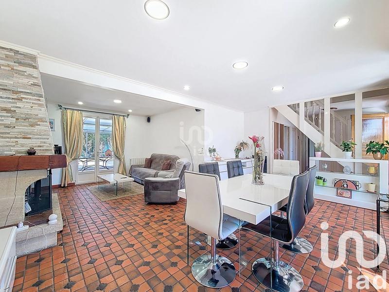 Maison - 175 m² - 8 pièces