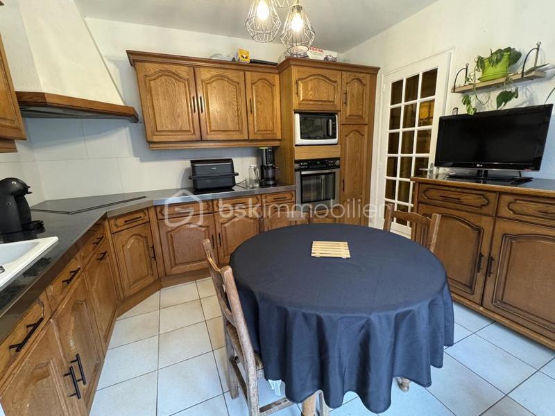 Maison traditionnelle - 169 m² - 7 pièces