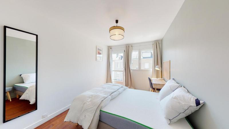 Appartement - 93 m² - 5 pièces