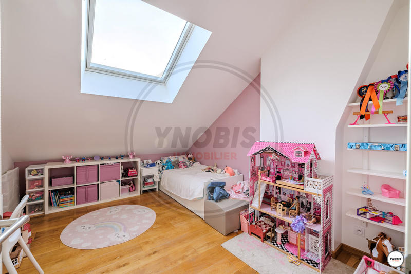 Maison - 164 m² - 8 pièces