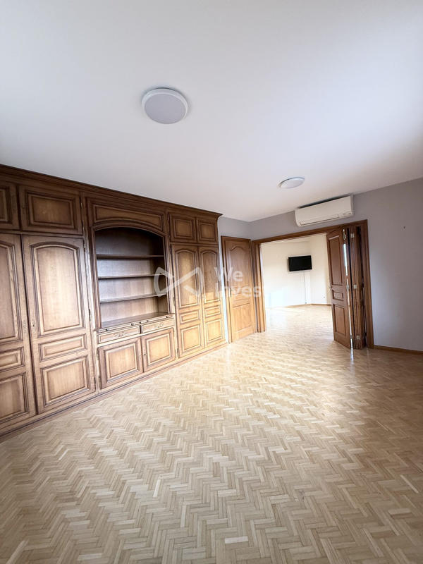 Bureau - 224 m² - 11 pièces