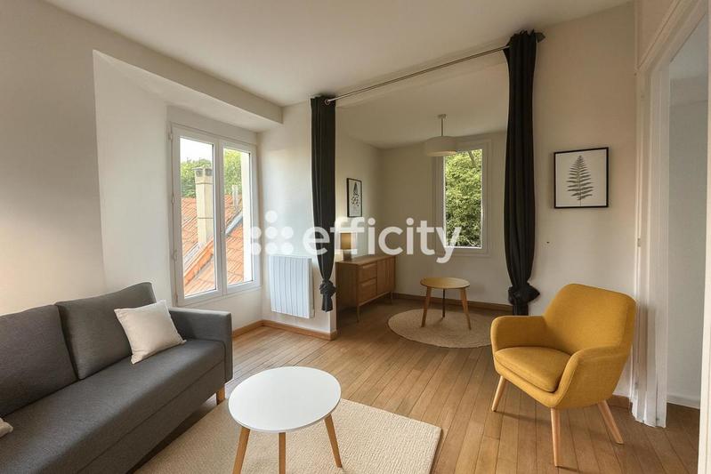 Maison - 130 m² - 9 pièces