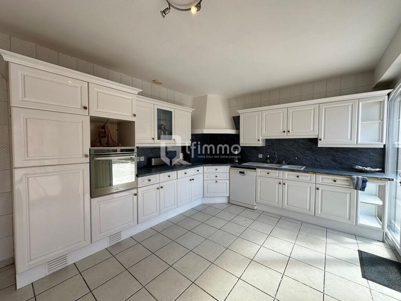 Maison - 168 m² - 7 pièces