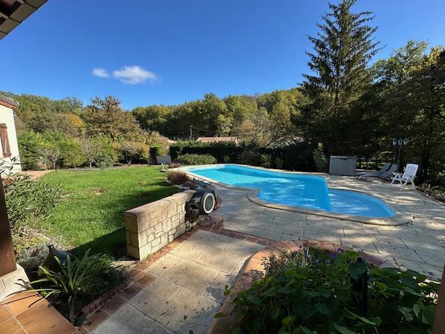 Maison - 160 m² - 4 pièces