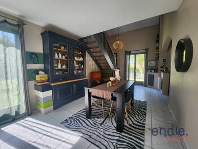 Maison - 111 m² - 5 pièces