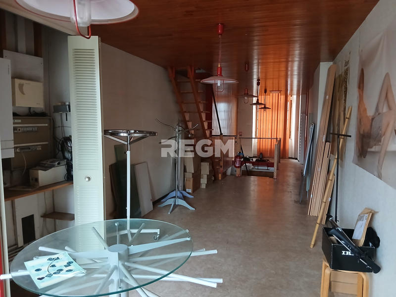 Local commercial - 310 m²