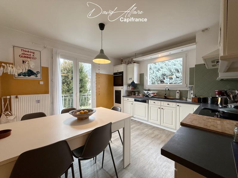 Appartement - 96 m² - 3 pièces