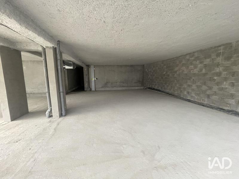 Local commercial - 147 m²