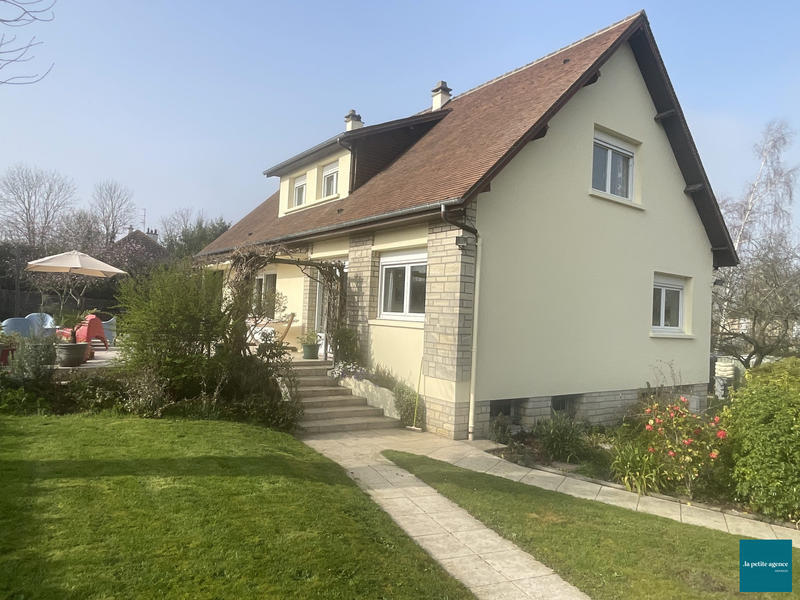 Maison - 160 m² - 6 pièces