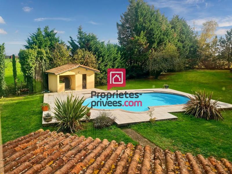 Maison - 273 m² - 8 pièces