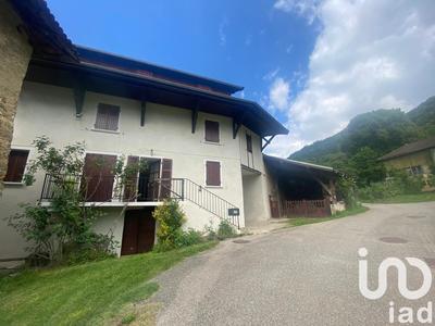 Maison - 93 m² - 6 pièces