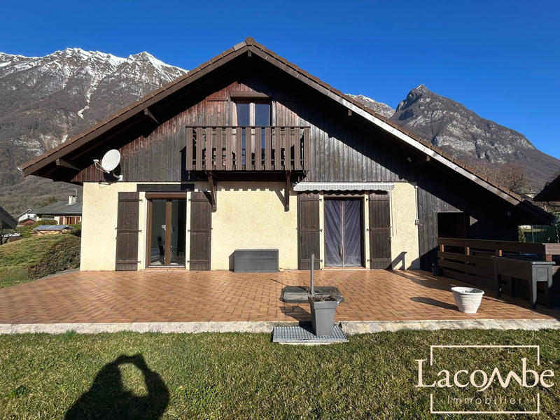 Maison - 106 m² - 5 pièces