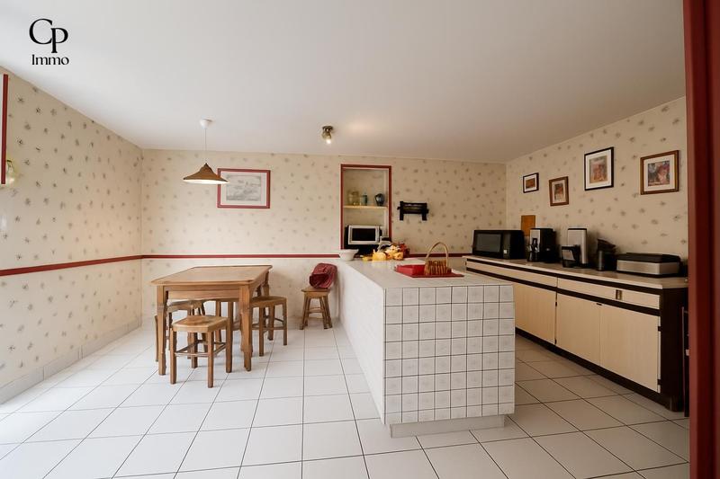 Maison traditionnelle - 170 m² - 6 pièces