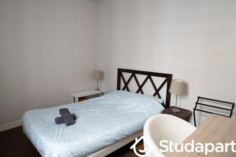 Chambre - 12 m² - 1 pièce