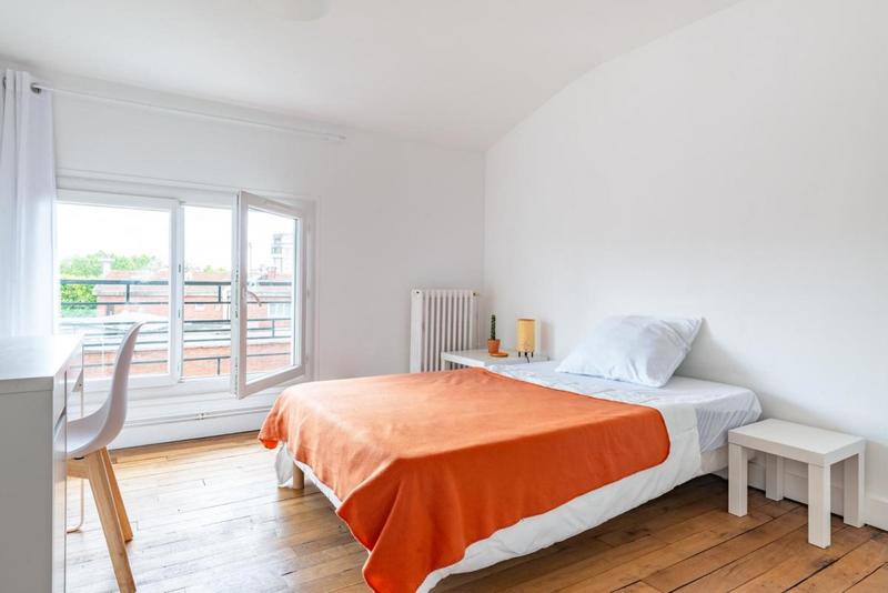 Maison - 250 m² - 17 pièces