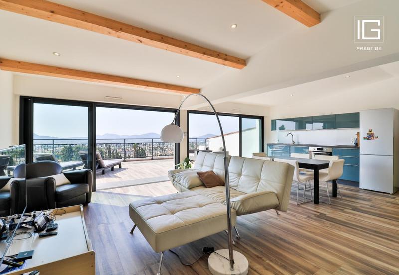 Appartement - 234 m² - 6 pièces