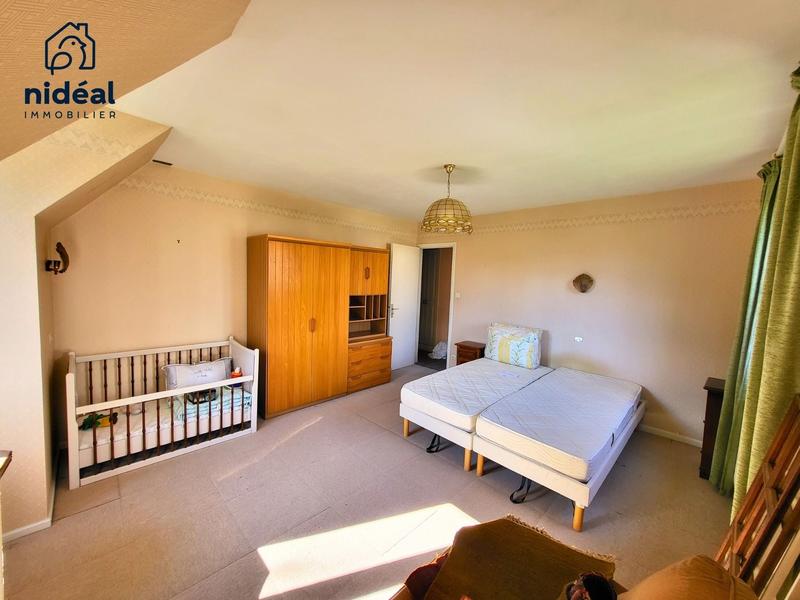 Maison - 190 m² - 8 pièces