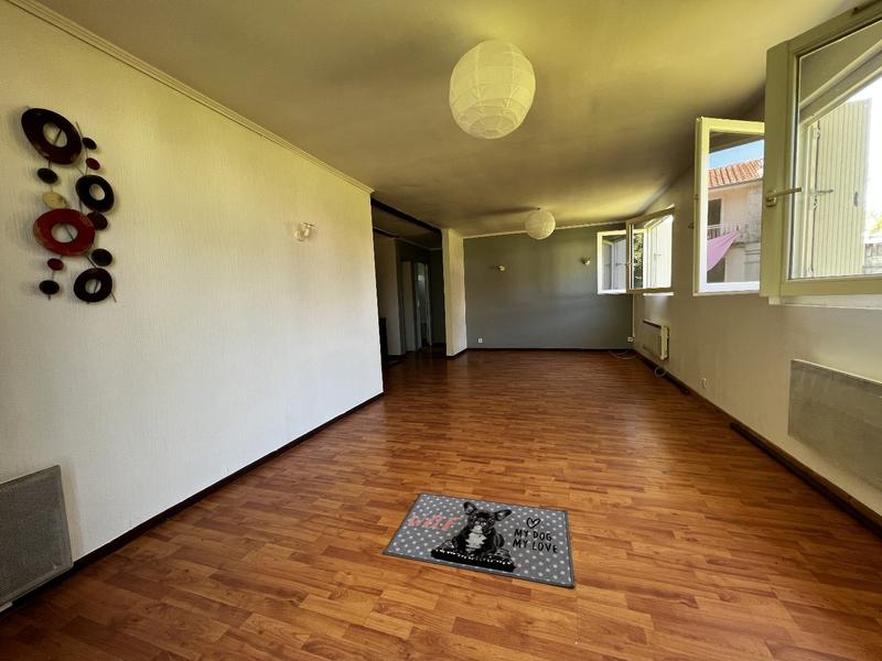 Maison - 303 m² - 11 pièces