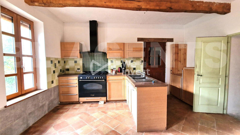 Maison - 230 m² - 7 pièces