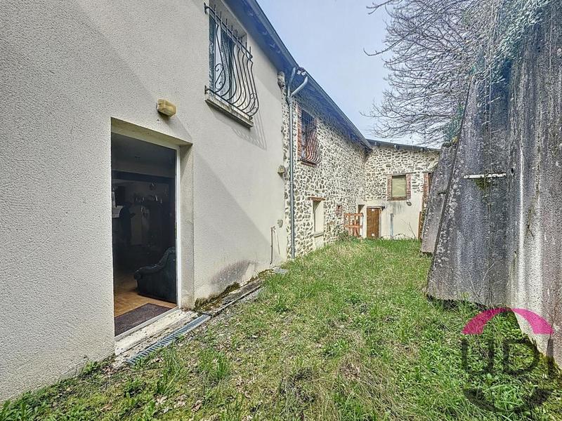 Maison - 104 m² - 4 pièces