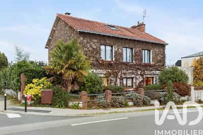 Maison de ville - 160 m² - 8 pièces