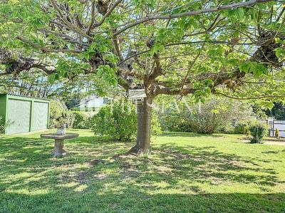 Maison - 254 m² - 8 pièces