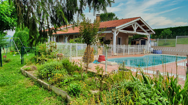 Maison - 196 m² - 8 pièces