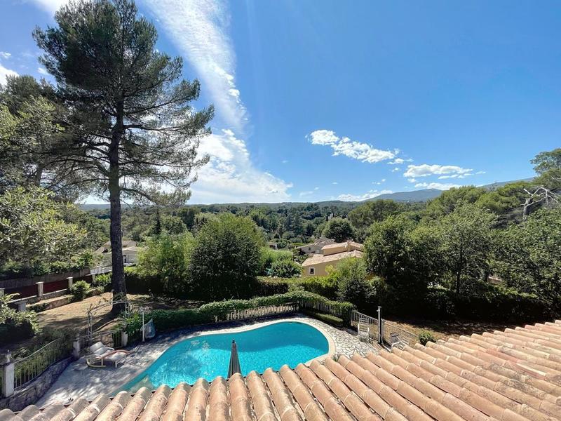 Villa - 150 m² - 4 pièces