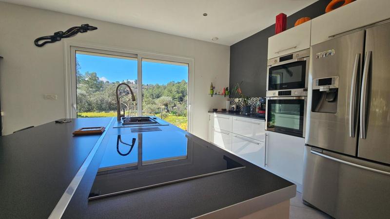 Villa - 140 m² - 5 pièces